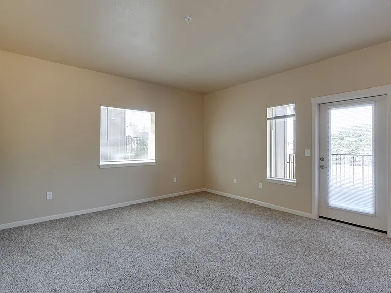 LIBERTY CREST APARTMENTS — Photo 33