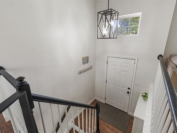 4th image of 3012 Garland St