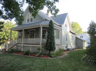 1282 Lawe St, Green Bay, WI 54301