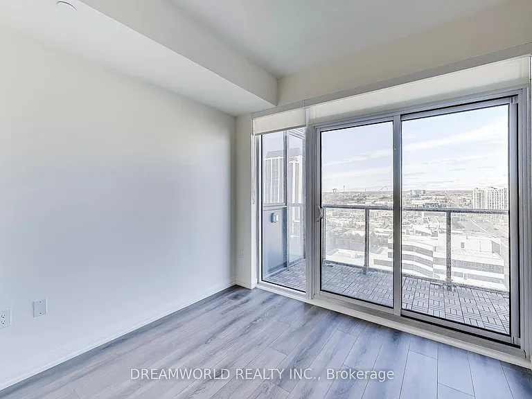 9000 Jane St #1409 — Photo 8