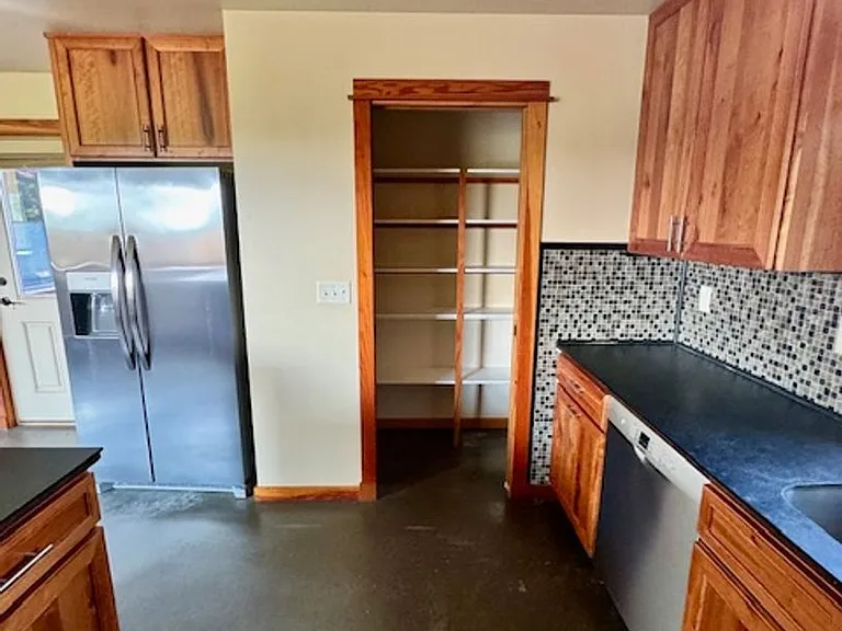4020 Annie St — Photo 50