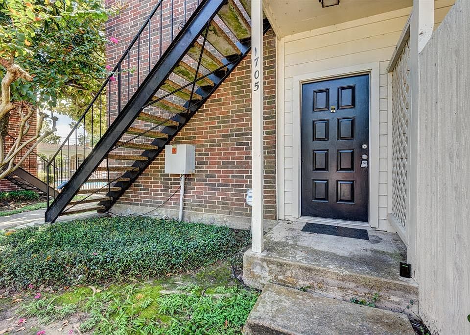 1st image of 2121 El Paseo St APT 1705