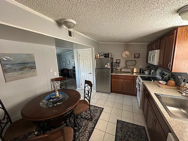 6829 Puffin Ln — Photo 6