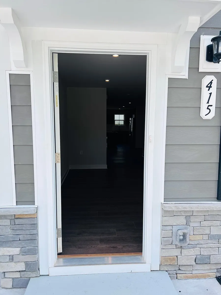 Building Photo - 415 Camarillo Ln #415