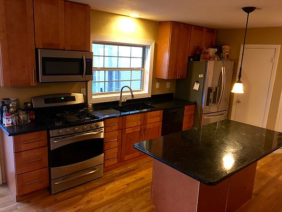 Granite w soft close cabinet