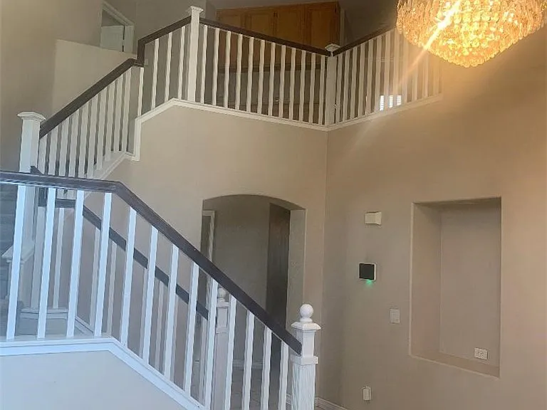 2835 S Bon View Ave — Photo 3