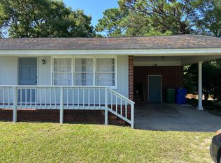 233 Long Leaf Acres Dr, Wilmington, NC 28405