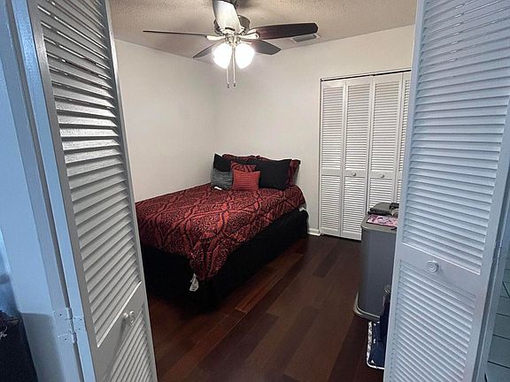 4th image of 4267 Willow Brook Circle