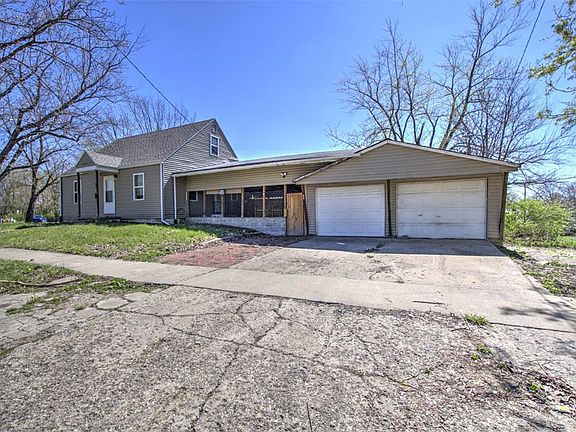 2nd image of 1003 W Sunset Ave