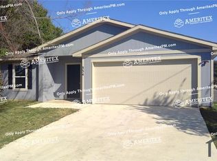 334 Bounding Main St, Gun Barrel City, TX 75156
