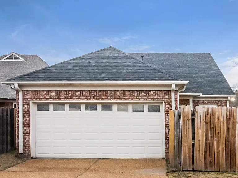 8695 Rogers Park Ave — Photo 17
