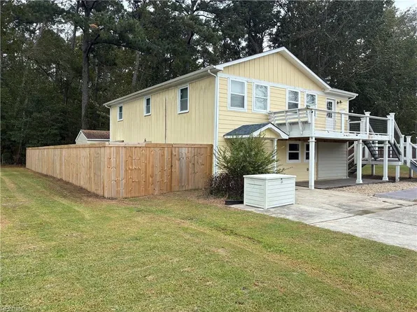 298 Waterlily Rd, Coinjock, NC 27923