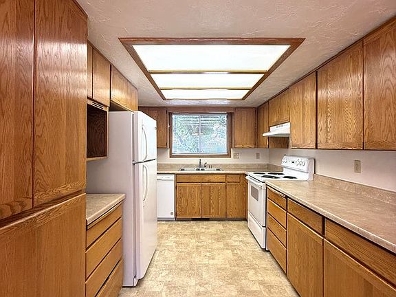 4th image of 3051 Jason Way