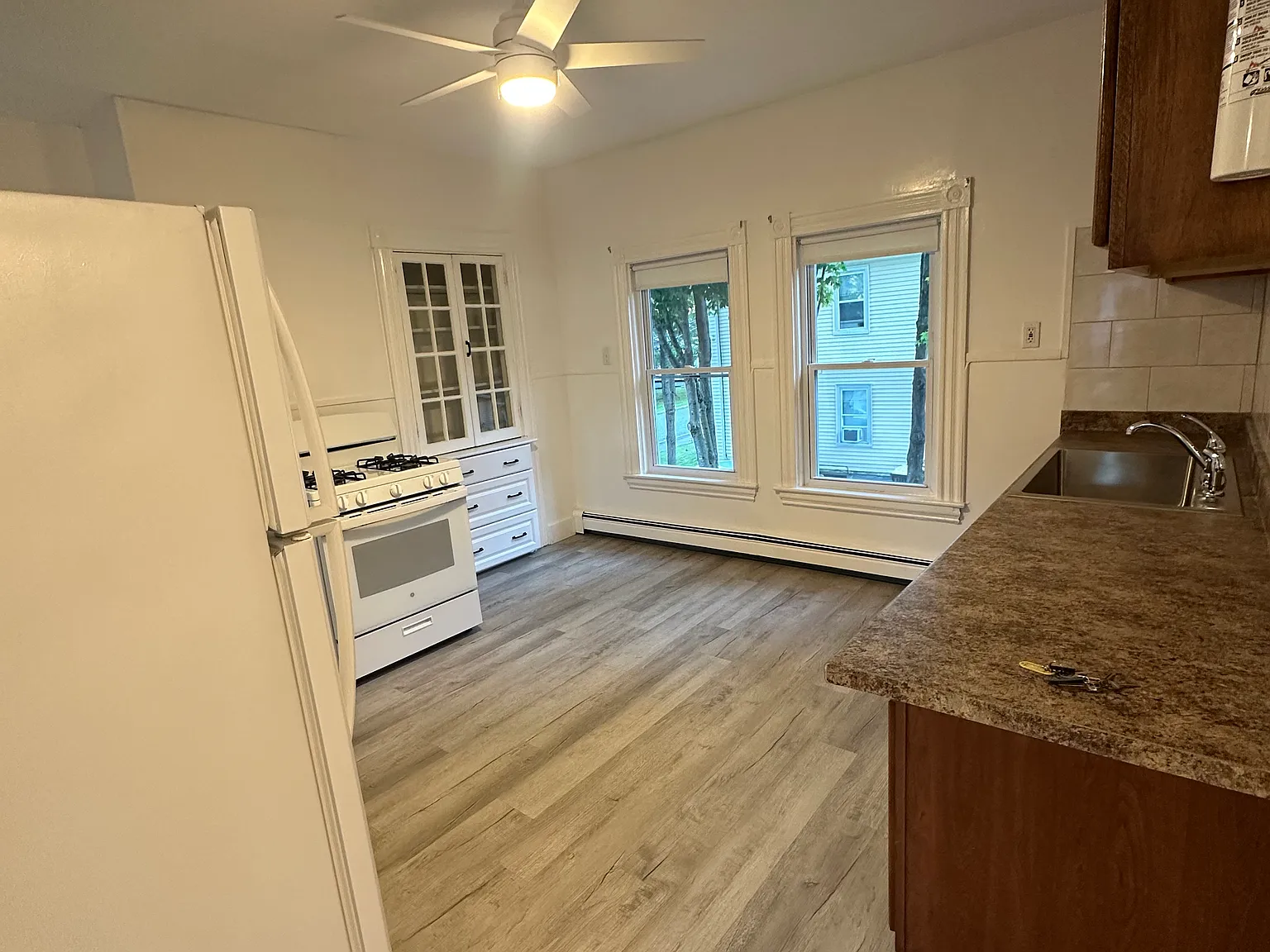 1 bed, 800 sqft, $2,250 — Photo 3