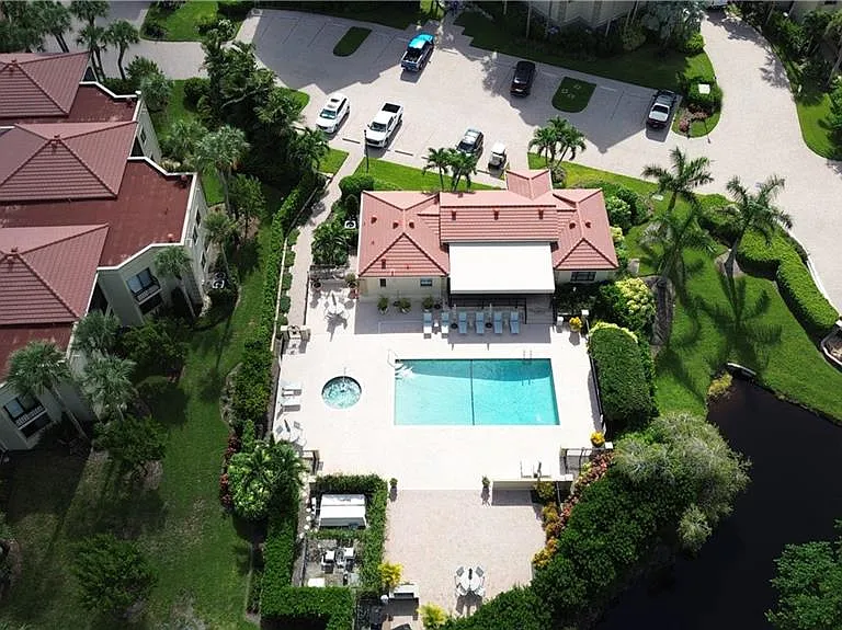 7048 Pelican Bay Blvd #C-105 — Photo 21