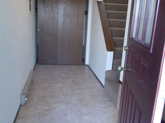 3rd image of 2143 Eastview Pl #C