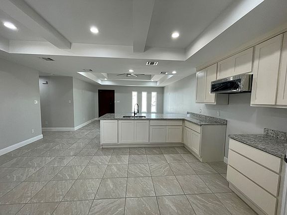 5th image of 3061 Ariel Dr