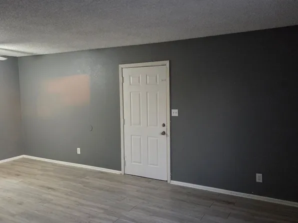 2920 E Cicero St APT 201, Mesa, AZ 85213