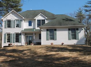 118 White Pine Ct, Milford, PA 18337