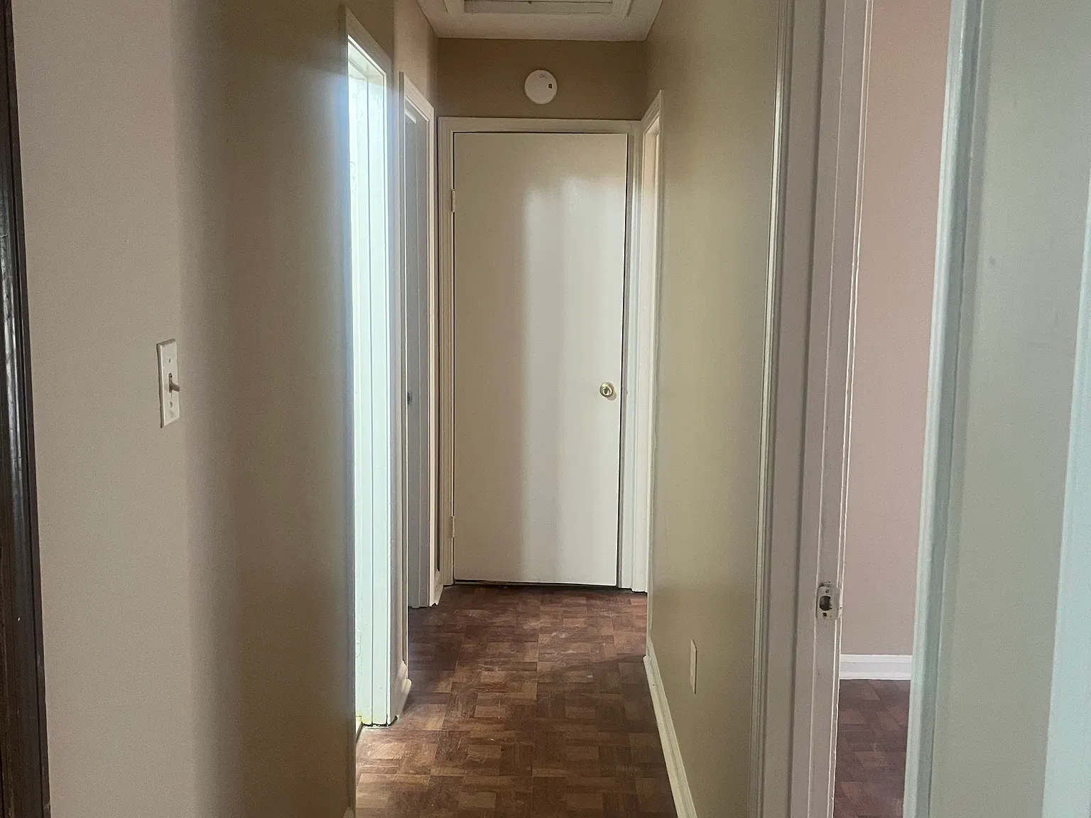 3 bed, 1000 sqft, $1,400 — Photo 4