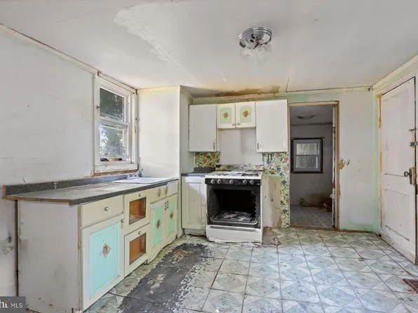 105 Baltimore Ave, Halethorpe, MD 21227
