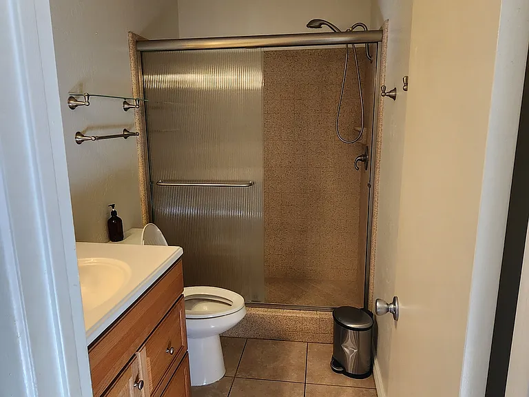 121 W Loma Vista Dr #101 — Photo 34