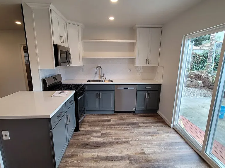 6051-6053 Hillandale Dr — Photo 13