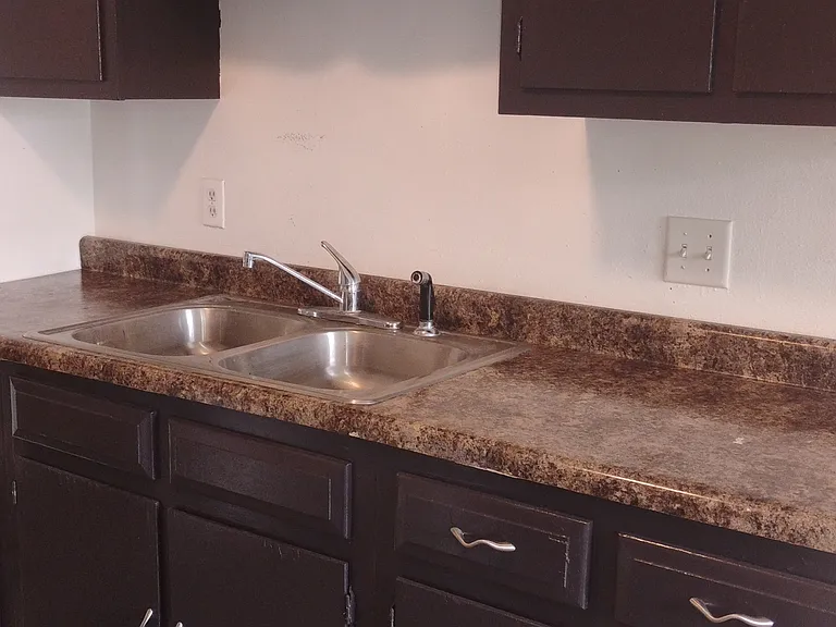 1937 Pinehurst Ln #7 — Photo 3