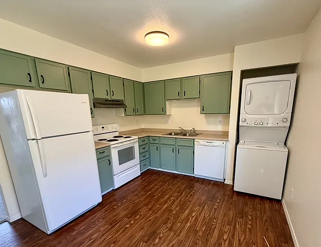 963 Iowa Ave #B — Photo 9
