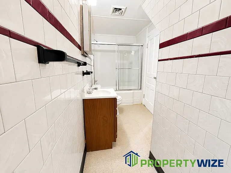 516 Beaumont Ave #3 — Photo 13