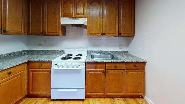 Rented by Bond New York | media 39