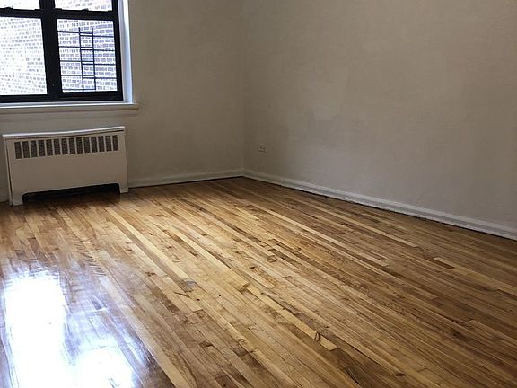 3rd image of 6344 Saunders St Ste 6