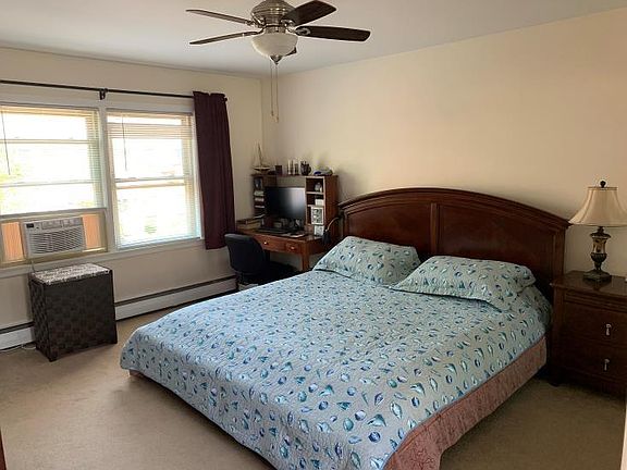 5th image of 1346 Woodview Ln #2N