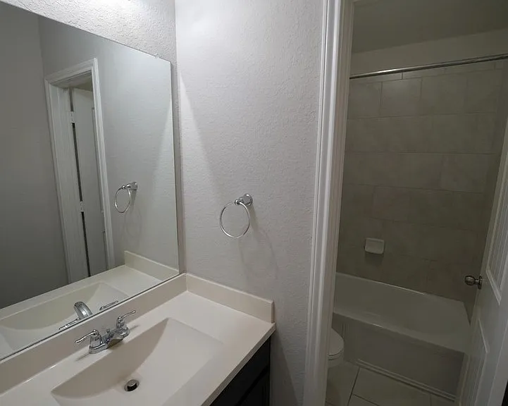723 Gallorette Blf — Photo 9
