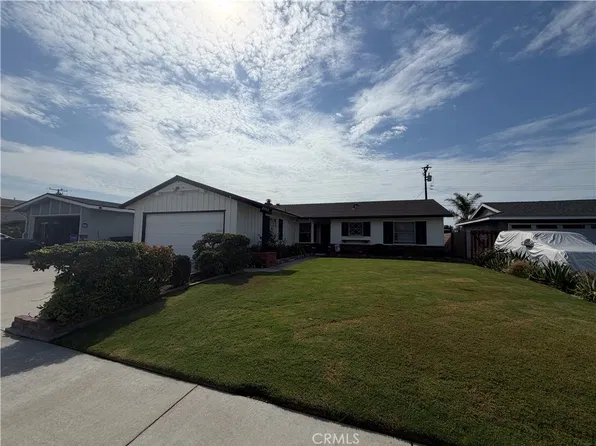 8330 Wells Rd, Westminster, CA 92683