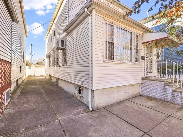 109-30 128th Street image 4 of 34