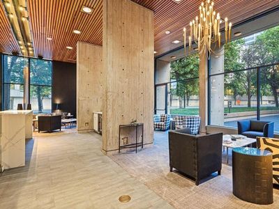 2510 Grand Blvd APT 804, Kansas City, MO, 64108