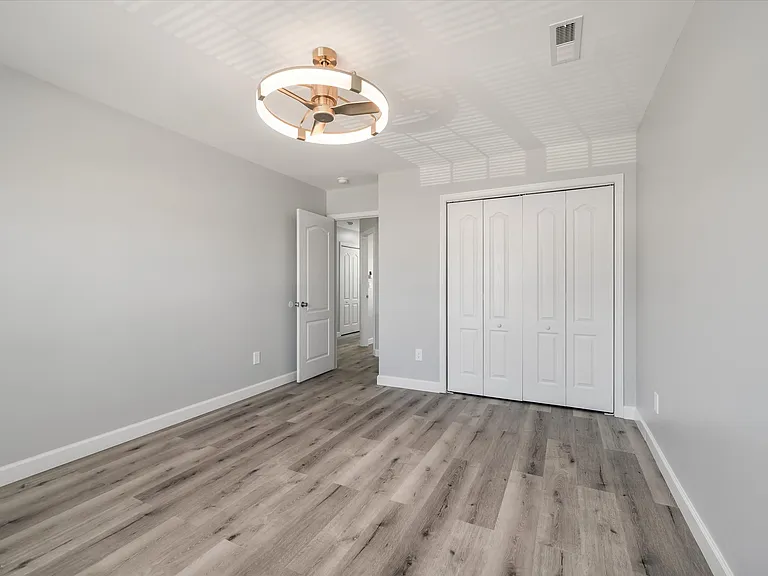 112 Black River Dr — Photo 13