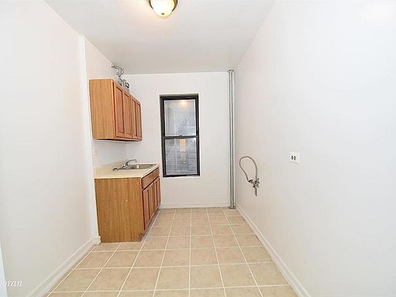 5th image of 1717 Walton Ave APT 1B