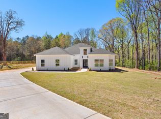 212 S Smith Rd, Lagrange, GA 30241
