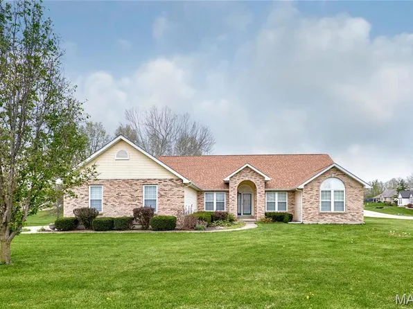502 Pebble Ct, Troy, MO 63379