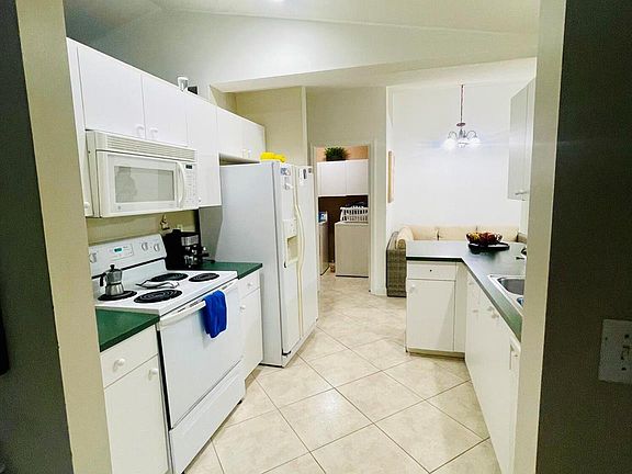 4th image of 481 SE Seahouse Dr