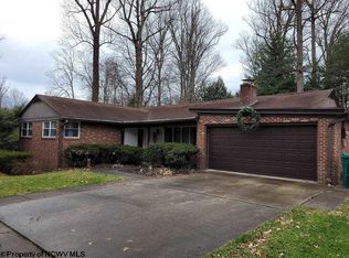 539 Hillcrest Cir, Bridgeport, WV 26330