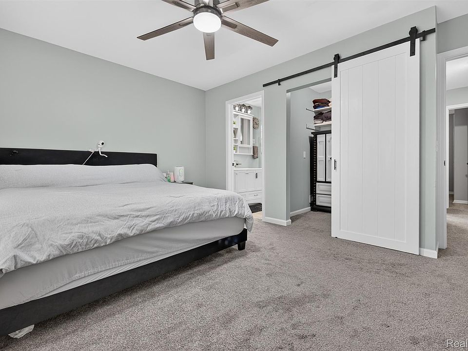330 Harbour Pointe Dr, photo 24