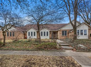 2202 Edgewater Pl, Champaign, IL 61822