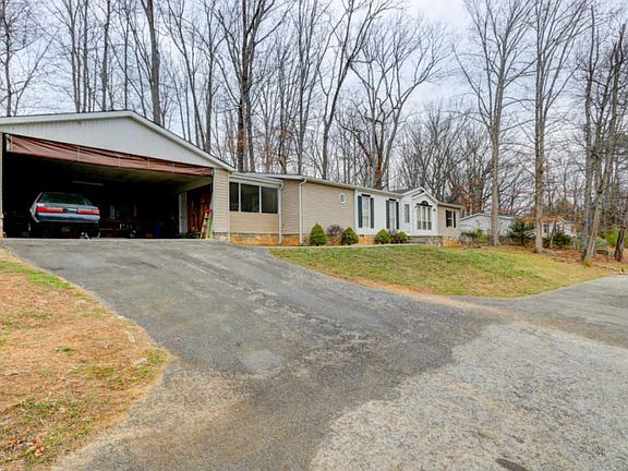 2nd image of 829 Pinecrest Dr