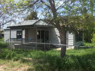 104 Central Ave W, Fairfield, MT 59436