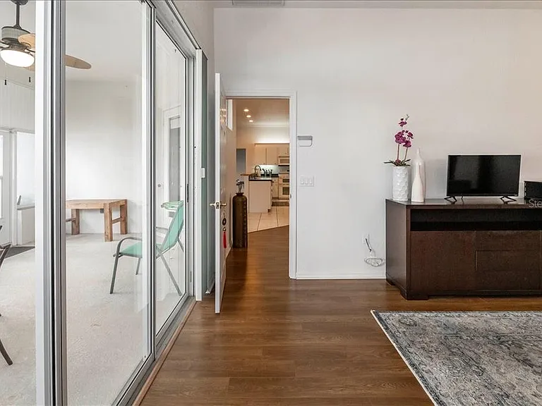 5845 Danterbury Ct — Photo 36