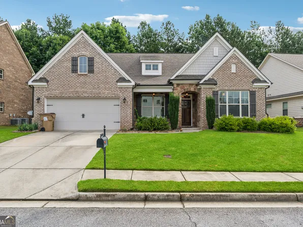 430 La Perla Dr, Buford, GA 30518