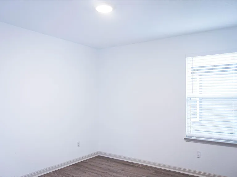 231 Sweetwater Creek Ln — Photo 11